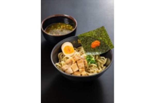 九州筑豊ラーメングループ「魚介風つけ麺」「ホワイトカレーつけ麵」8月5日より販売開始！