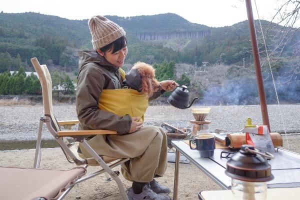 愛犬とのキャンプがもっと快適に。犬用抱っこ紐があればワンコも飼い主も安心！