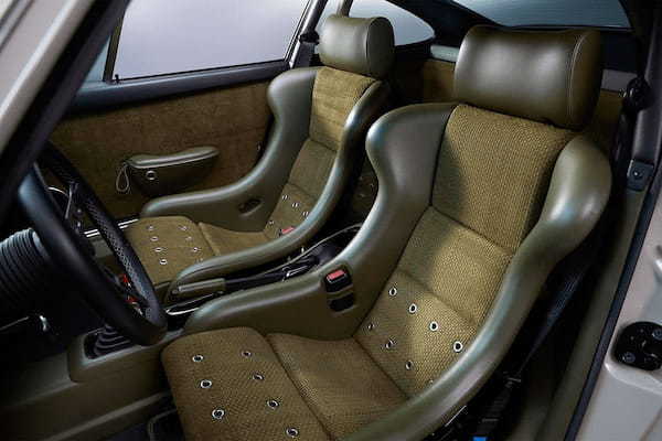 ポルシェ911(Type964)のレストアを手掛けるシンガー ヴィークル デザインが、コーンズとパートナーシップ契約を締結