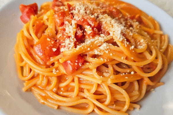 パスタに“あの調味料”を入れるなんて… コク旨でピリ辛の「アラビアータ風」が完成