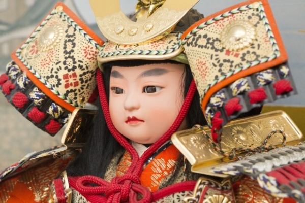 端午の節句で飾られる「五月人形」。いつ出せばいいもの?いつまで出していて平気?すぐしまわないと行けないの?