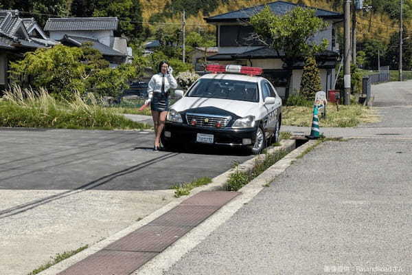 道端に停車したパトカー、車体の5文字にギョッとしたが…　日本一優しい警官に「素晴らしい」の声