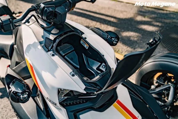 【BRP】トライク(3輪バイク)で道を選ばずに軽快なライディングを楽しもう!【Can-Am RYKER SPORT】