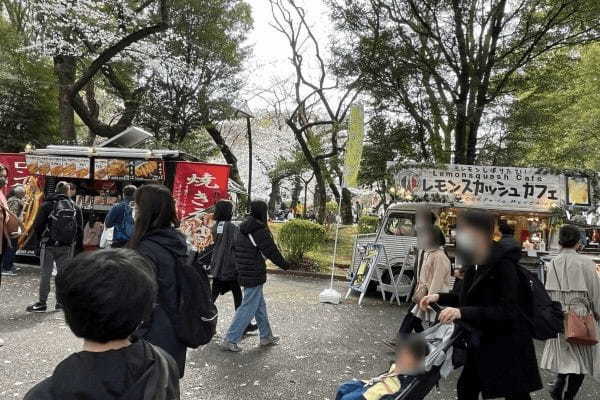 “宴会解禁”の花見、目にした光景に驚き…　客のマナーに「異変」が起きていた