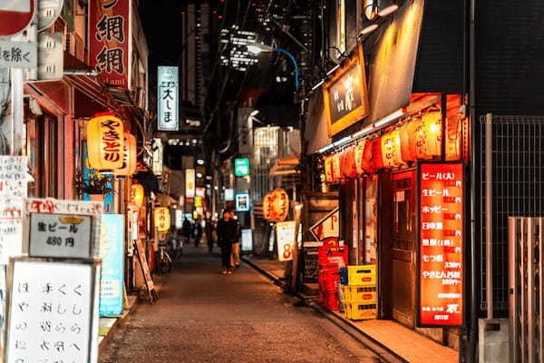居酒屋の市場規模はコロナ禍前から6割減、21年度は3454億円に