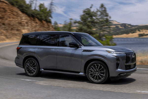 日産　インフィニティ　フラッグシップSUV 「QX80」を発表