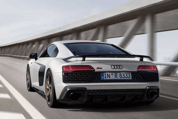 アウディ　日本のための最終限定モデル「R8クーペ Japan final edition」を8台限定発売