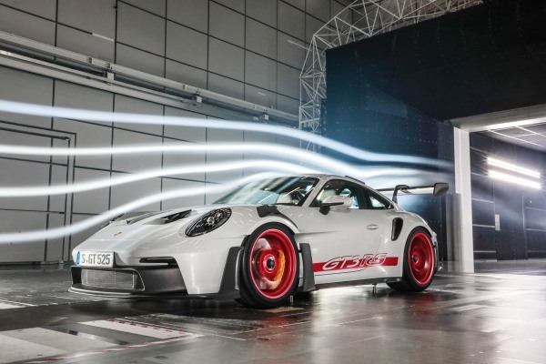 ポルシェ 新型「911 GT3 RS」ワールドプレミア【動画】