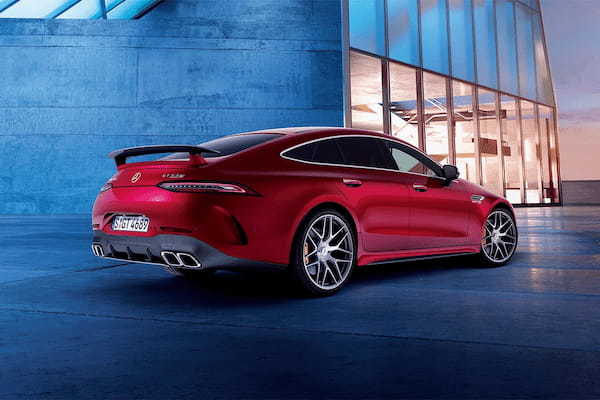 新型「メルセデスAMG GT 63 S 4MATIC+」、4.0リッターV8ツインターボ、最高出力639psを搭載した4ドアクーペ