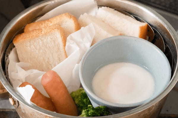 「蒸し活」近況報告 6枚切りの食パンを蒸すのにハマっています【ROOMIEのふつうごはん日記】