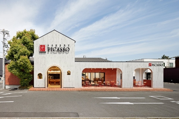 1日で最高3000個売れる牛肉ゴロゴロカレーパンが1年分当たる！愛知県名古屋市のベーカリーピカソでスタンプラリーが開催