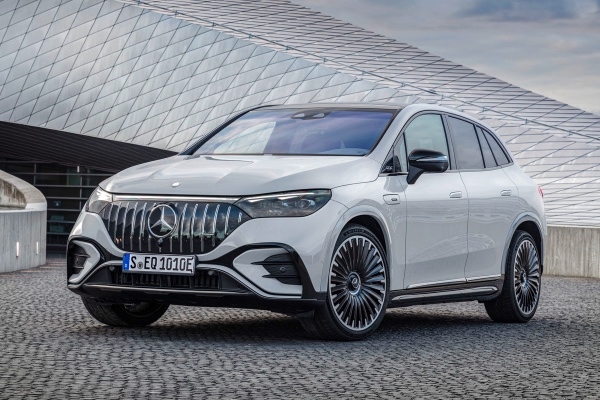 メルセデス・ベンツ　EQE SUV エグゼクティブクラスの本命SUV予約開始【詳解】