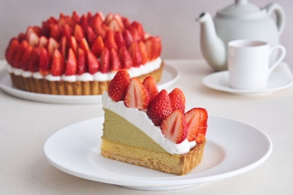 「今日をちょっと特別にする、ケーキ時間。」がテーマのパティスリーカフェにリニューアルオープン!カフェ&ブックス ビブリオテーク 大阪・梅田 4月5日より、心も満たす豊かな新作ケーキ全8種勢ぞろい