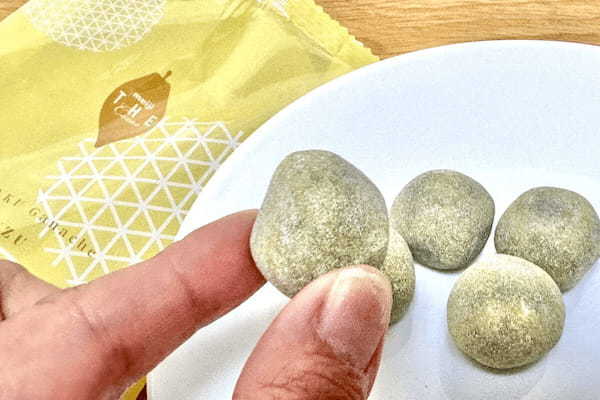 【爆売れチョコ⁉︎】明治「琥珀ガナッシュ」をレポ! あの大人気グミの製法が活かされていた…