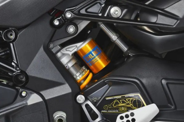 【MVアグスタ】F3 RR、ブルターレ1000 RS/RRの国内発売日・価格が決定！