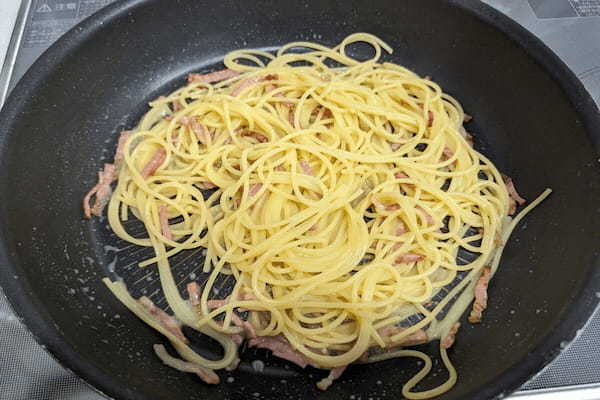 前代未聞の天才すぎる調味料が登場「1本で絶品のトリュフパスタが作れるオイル」が神の1本すぎた