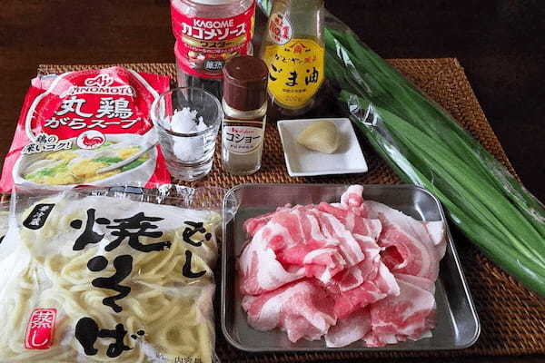 「めっちゃ元気になれそう」 くまの限界食堂の「にら豚焼きそば」が最強のスタミナ飯だった