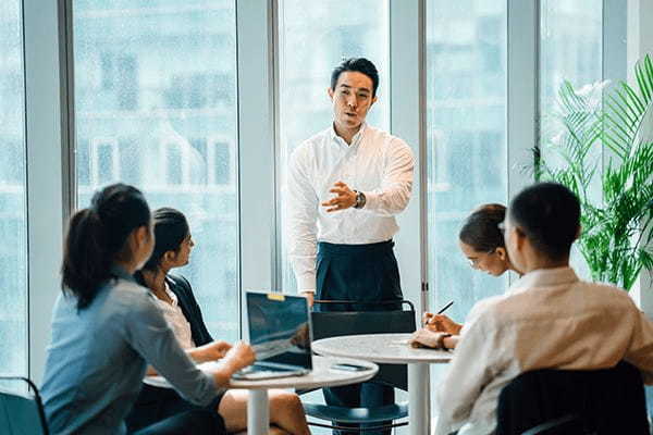 リーダーにはなりたくない人に贈る！「叱らない、ほめない、命じない。あたらしいリーダー論」発売中