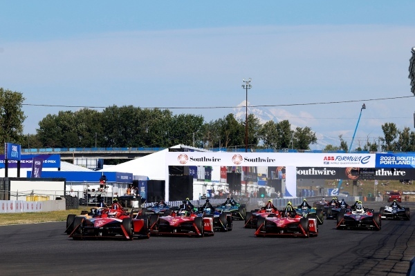 フォーミュラEシーズン9 第12戦 アメリカ・ポートランド エンビジョン・ジャガーのニック・キャシディが今季3勝目。チャンピオンシップも1点差で2位