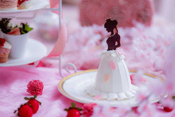 王妃マリーアントワネットをテーマにしたプリンセスドレスケーキや‟苺”と‟桜”のスイーツを楽しめる!『プリンセスアフタヌーンティー ~マリーアントワネットのイチゴとサクラのティータイム~』開催