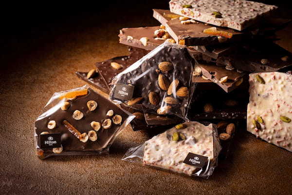 ヒルトン東京、2月3日よりバレンタインチョコレートとスイーツ、チョコレートパンの販売を開始