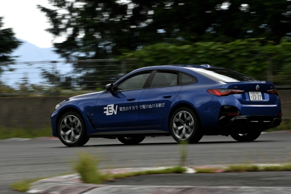 猛暑のサーキットもなんのその! 富士スピードウェイ「BMWワンメイクドライビングレッスン」は今回も大盛況