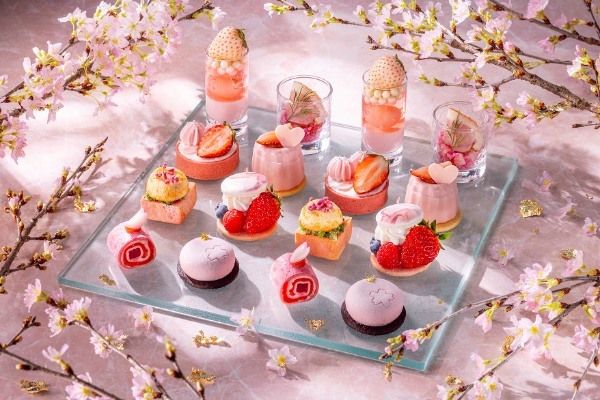 コンラッド東京、「桜ストロベリーのグレイスフル・アフタヌーンティー」を3月1日（水）より開催