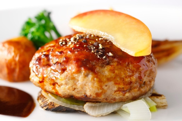 ニューオータニ発！日本育ちの新しい洋食「新江戸洋食」と、“世界のミクニ”が贈る1日限定グルメイベントを開催！