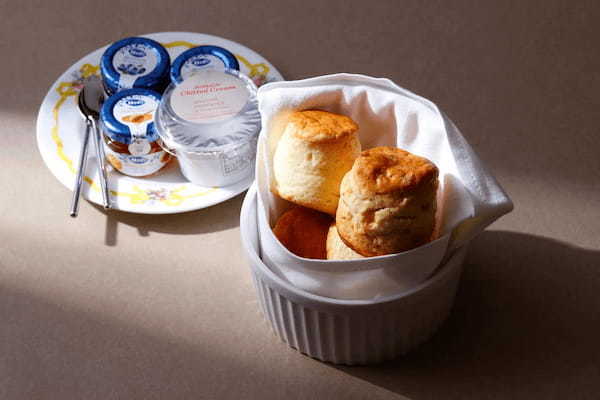 【ウェスティンホテル東京】初夏にふさわしい果実味あふれるチョコレートスイーツを堪能するチョコレートアフタヌーンティー