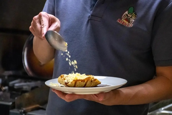 アメリカ軍人に人気のメキシコ料理店「マイクス」に行ってきた