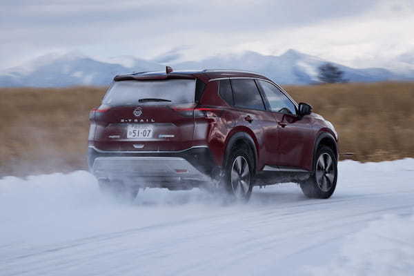 日産　雪上試乗　ひとつのECUで統合制御するe-4ORCEで快適雪上走行