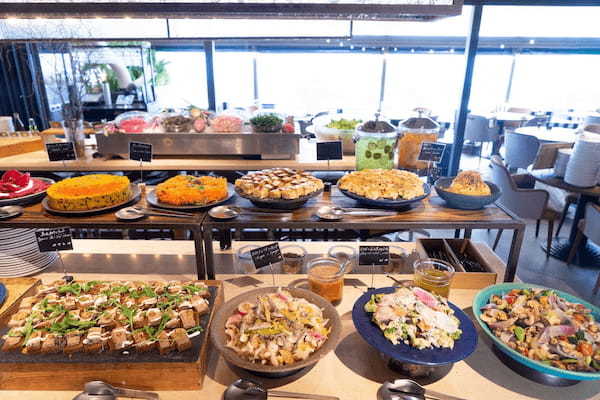 【STRI ビュッフェ】60種類以上のシェフこだわり料理 & いちごスイーツで至福のビュッフェを。《いちごフェア》レストランSTRI(ストリ)にて開催。