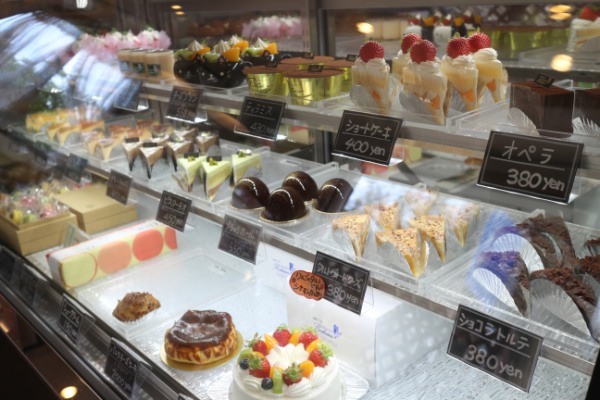 ロシアン洋菓子店の新作「禁断のチョコサラミ」は本当に禁断の味がした