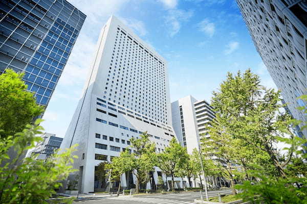 【ホテル日航大阪】夏の始まりはメロンスイーツで決まり！「メロンアフタヌーンティー」＆「メロンパフェ」を5月より販売
