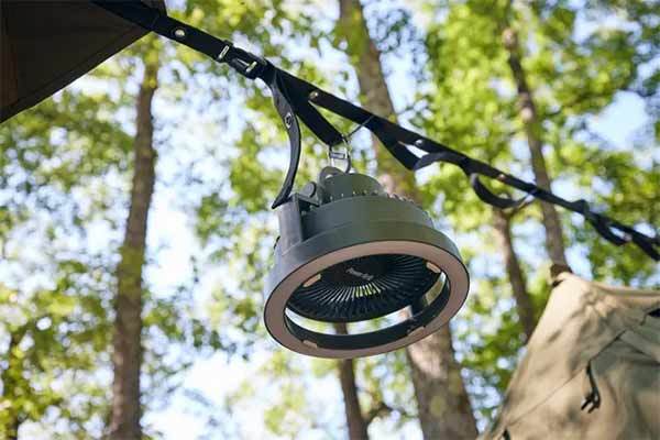 真夏のキャンプを快適にする『PowerArQ Fan Light サーキュレーター』