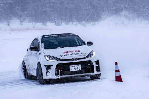 KYBの新技術「サステナルブ」の性能を女神湖氷上イベントで実体験！しかし氷上ドライビングはとにかく難しい