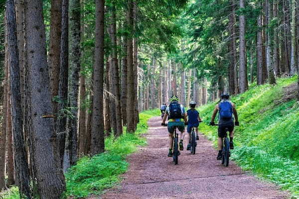 自転車の室内保管におすすめの方法！賃貸や省スペースでもOKの設置アイデアとは