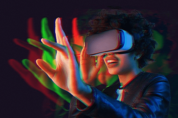VRゲーム中、自宅で男性死亡…ガラステーブルに激突、衝撃の“最期”のシミュレーション映像が話題の画像2