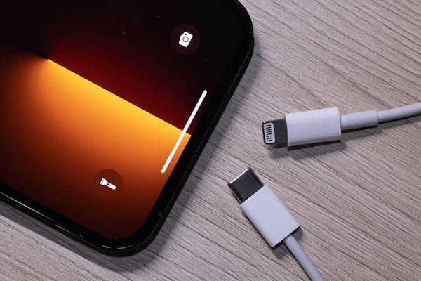 アップル、iPhone 15から「USB-C搭載」のうわさ、著名アナリストが予測をツイート