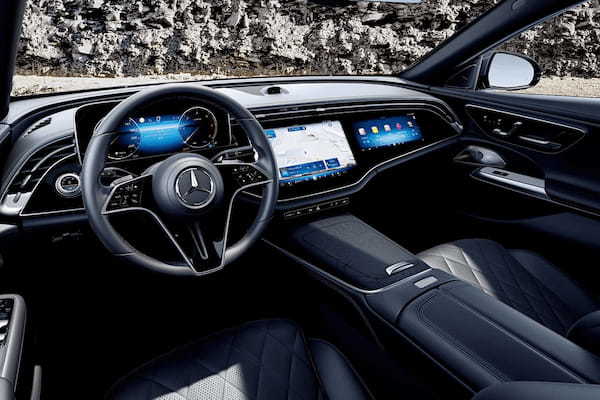 メルセデス・ベンツ E300 ExclusiveのISG搭載セダン、ワゴンと新型「E 220 d 4MATIC All-Terrain」を追加発売