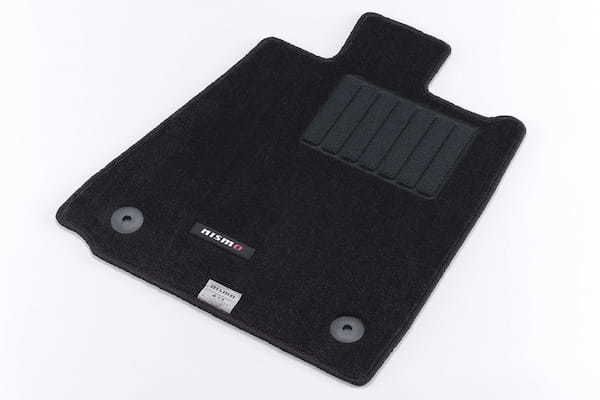 NISMO、スポーティ感と高級感を演出。フェアレディZ用フロアマット、ラゲッジマット発売