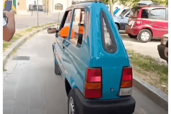 目がバグる… 不安になるほど細い車がヤバい!イタリアの職人が生んだ“世界一細いフィアット”の正体の画像2