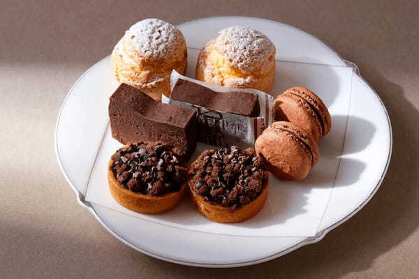 【ウェスティンホテル東京】初夏にふさわしい果実味あふれるチョコレートスイーツを堪能するチョコレートアフタヌーンティー