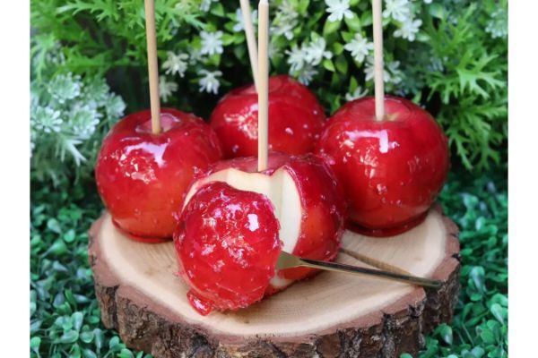 【東北エリア初の常設店】東京やディズニーリゾートで行列のりんご飴専門店「代官⼭Candy apple」が、2023年3⽉3⽇(金)宮城県・仙台にグランドオープン!