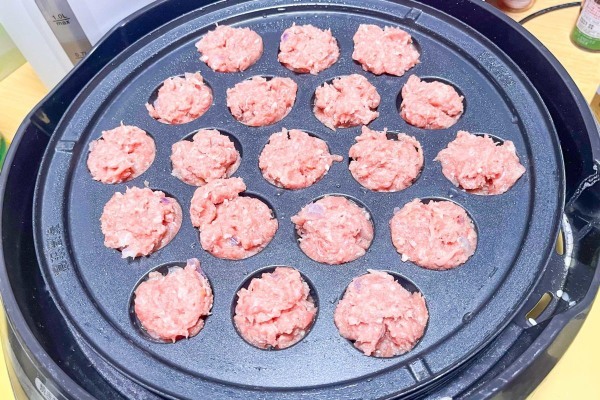 ”たこ焼き器で作るハンバーグ”が最高すぎる　「天才の発想」ネット上で絶賛の嵐