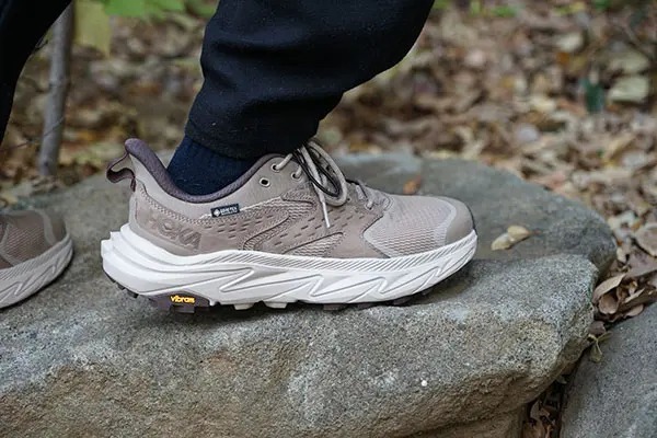 【スニーカーレビュー】HOKA「ANACAPA 2 LOW GTX」は旅＆アウトドア好きの頼れる相棒！