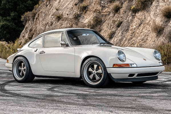 ポルシェ911再構築スペシャリストのシンガー、日本におけるパートナーシップ契約をコーンズと締結！