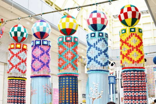 文化祭や運動会、開店祝いなどで見る「くすだま」、その由来は?元々の使われ方は違った?