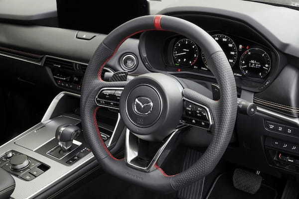 Autoexe、CX-60用フラットボトム仕様のスポーツステアリングホイール新発売