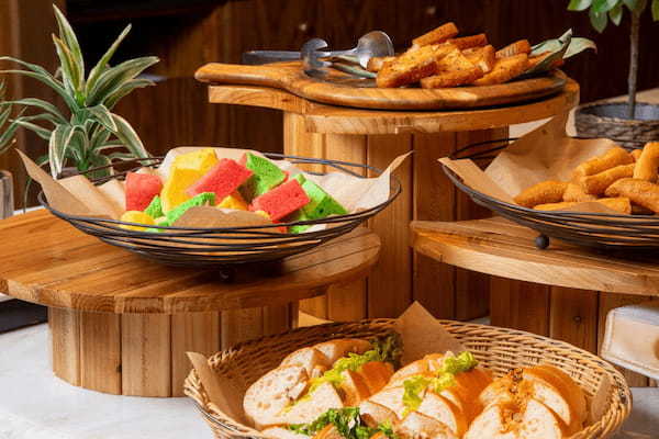 24種のモダンタイ料理とストロベリースイーツが食べ放題‼「新宿ランブータン」より【くつろぎと美食のタイランチビュッフェ】が2/21（火）から新ビュッフェフェアースタート！